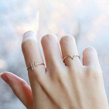 Load image into Gallery viewer, Golden Split